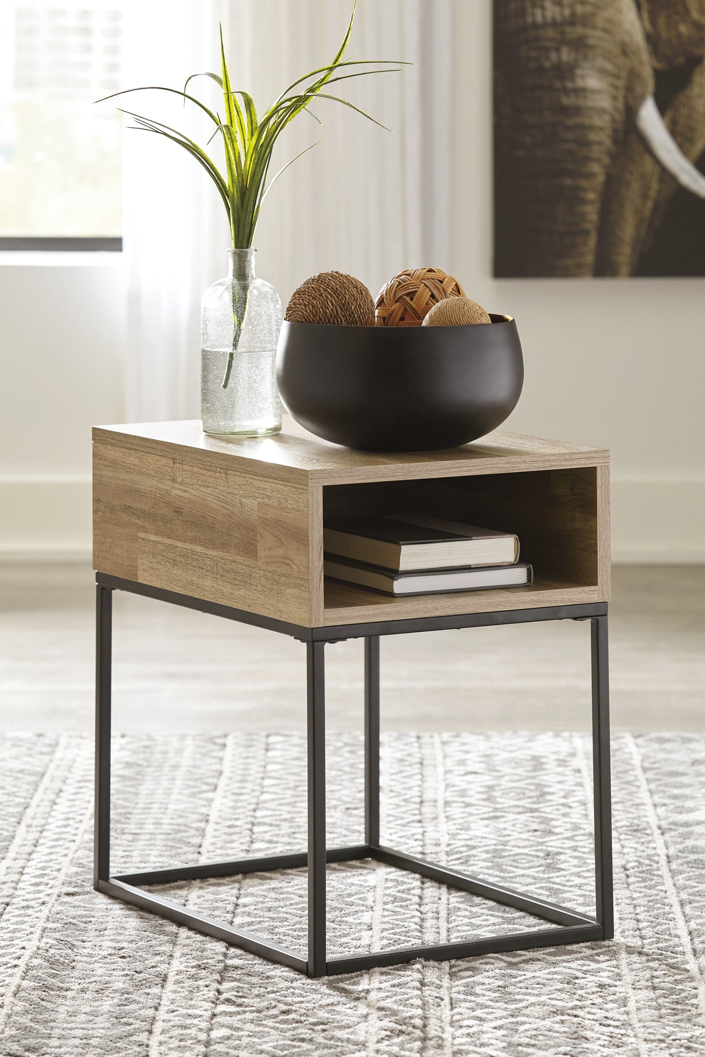 Gerdanet Coffee Table with 1 End Table